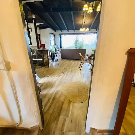 Eco-resort Maestra شاليه *